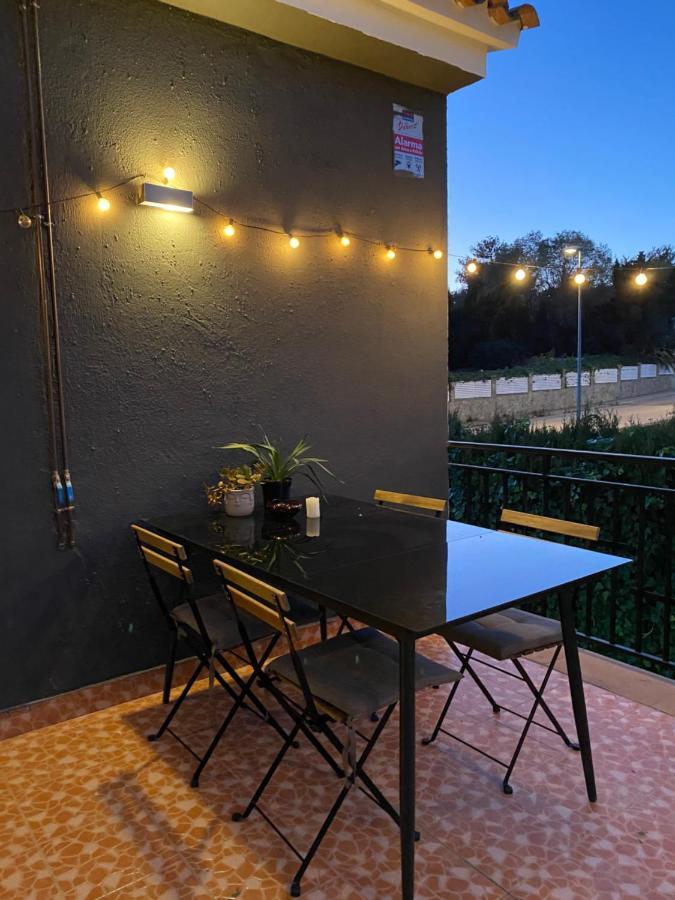 Charming Apartment In A Duplex With Garden & Balcony كونيت المظهر الخارجي الصورة