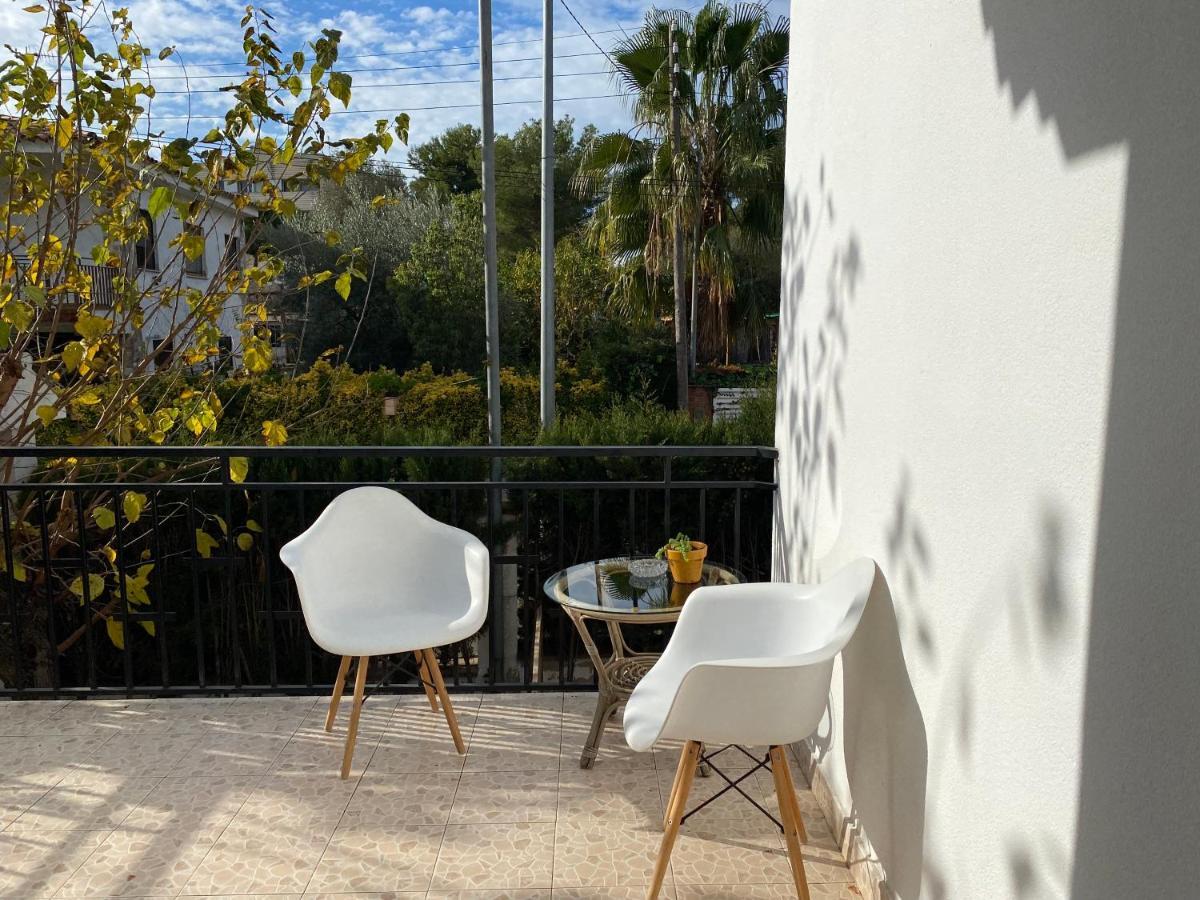 Charming Apartment In A Duplex With Garden & Balcony كونيت المظهر الخارجي الصورة
